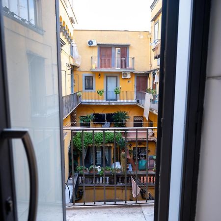 Stay Soft Apartment - Centro Storico Napoli Zewnętrze zdjęcie