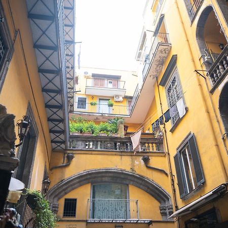 Stay Soft Apartment - Centro Storico Napoli Zewnętrze zdjęcie