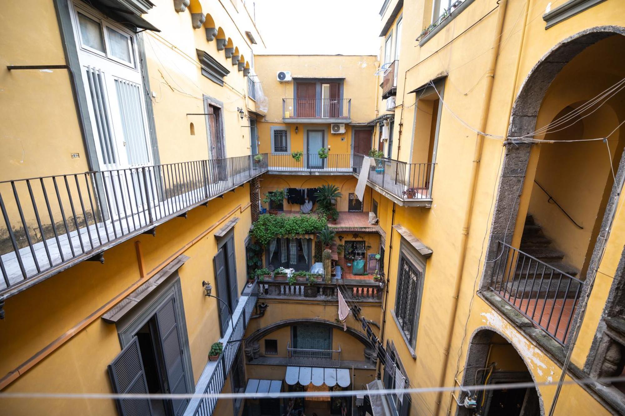 Stay Soft Apartment - Centro Storico Napoli Zewnętrze zdjęcie