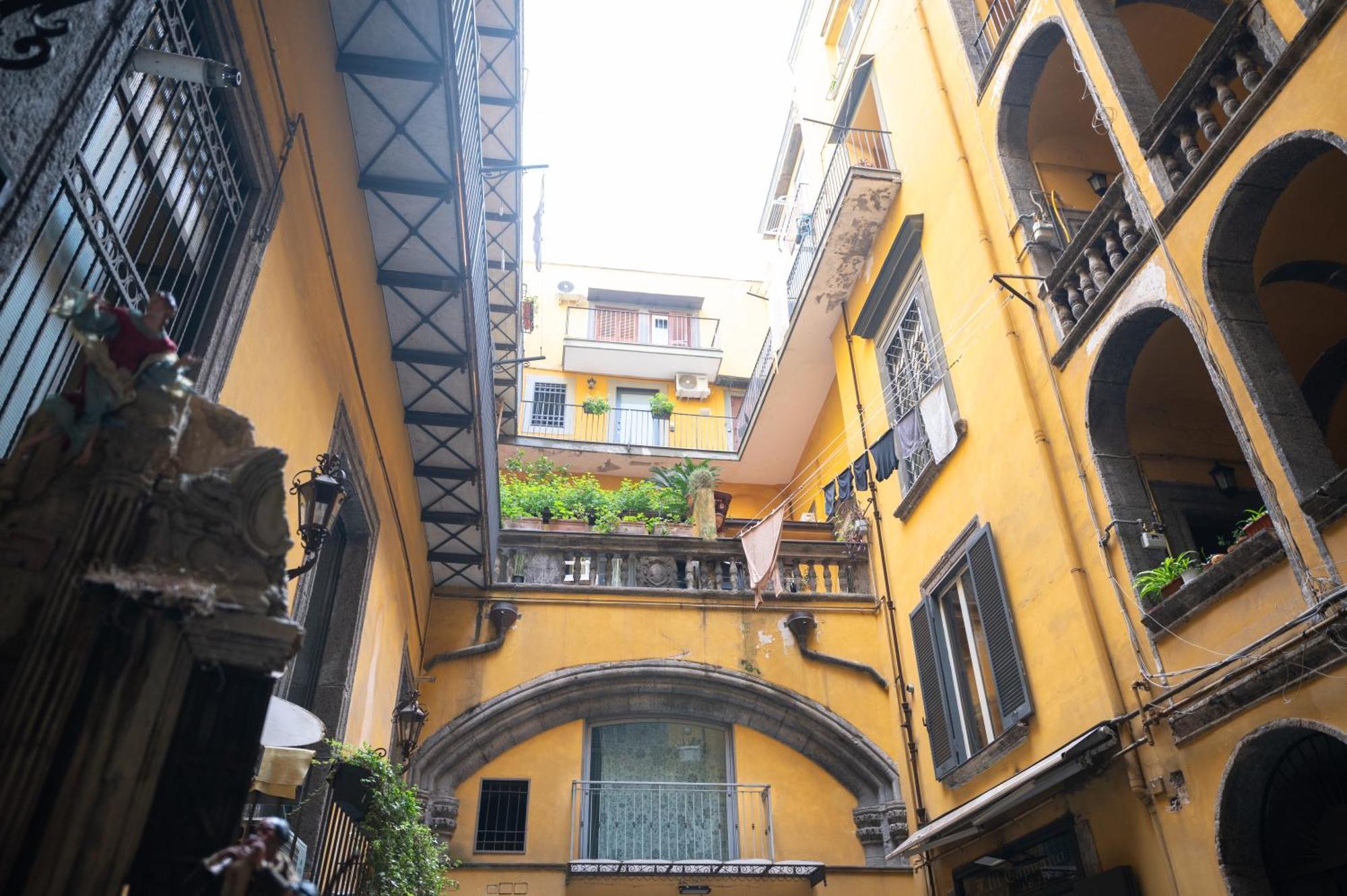 Stay Soft Apartment - Centro Storico Napoli Zewnętrze zdjęcie